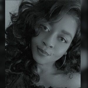 Meet your Posher, Candace